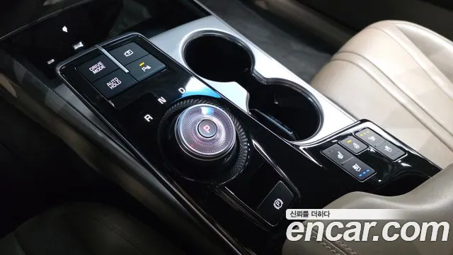 Kia K8 Hybrid — Фото автомобиля 9