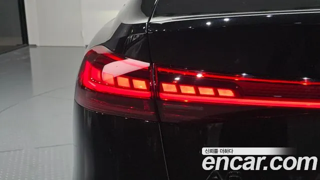Audi A6 e-tron — Фото автомобиля 8