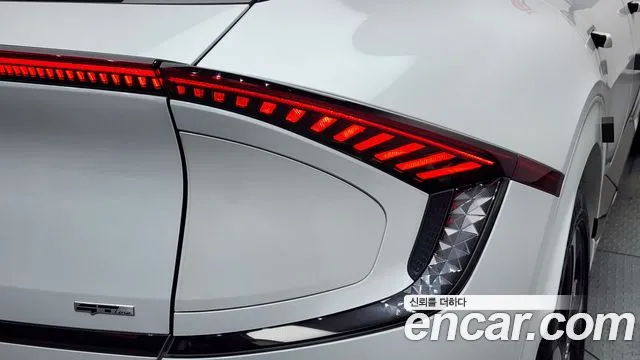 Kia EV6 — Фото автомобиля 21