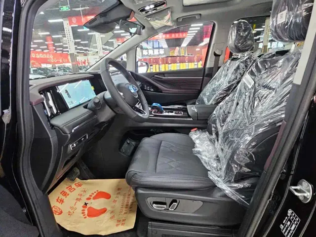 GAC Trumpchi M8 — Фото автомобиля 8