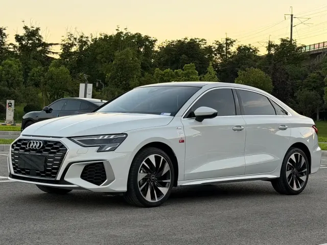 Фотография автомобиля — Audi A3