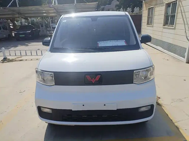 Wuling Hongguang Mini EV — Фото автомобиля 2
