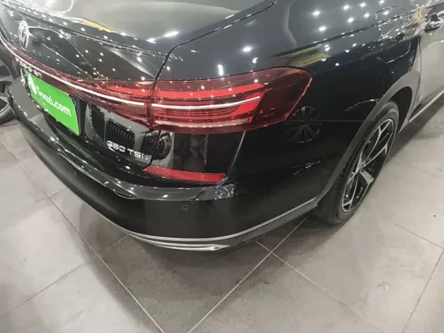 Volkswagen Passat — Фото автомобиля 7