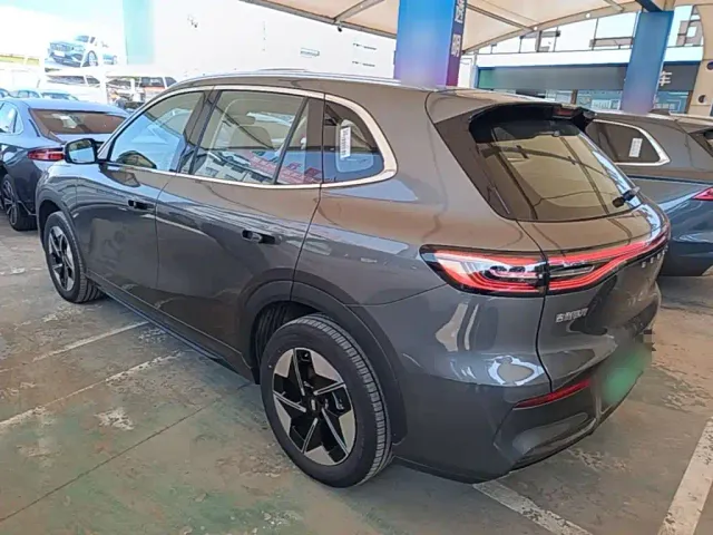 Geely Galaxy E5 — Фото автомобиля 4