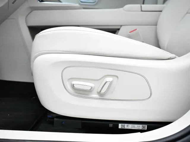 Toyota BoZhi 3X — Фото автомобиля 22