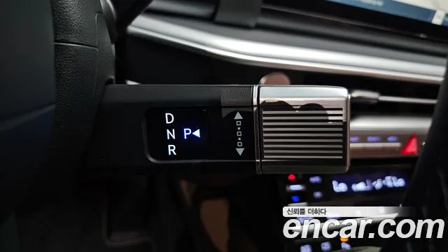Hyundai Grandeur Grandeur (GN7) 2.5 Бензин 2WD — Фото автомобиля 9