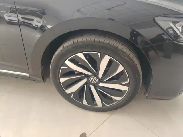 Volkswagen Passat — Фото автомобиля 6