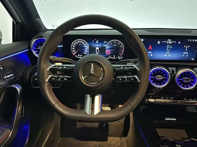 Mercedes-Benz A-Class — Фото автомобиля 12