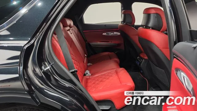Genesis GV70 — Фото автомобиля 12