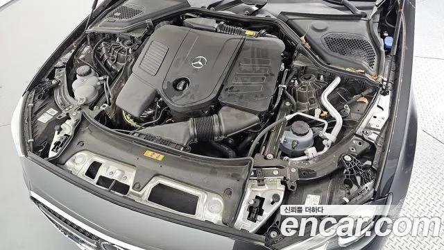 Mercedes-Benz E-Class — Фото автомобиля 6