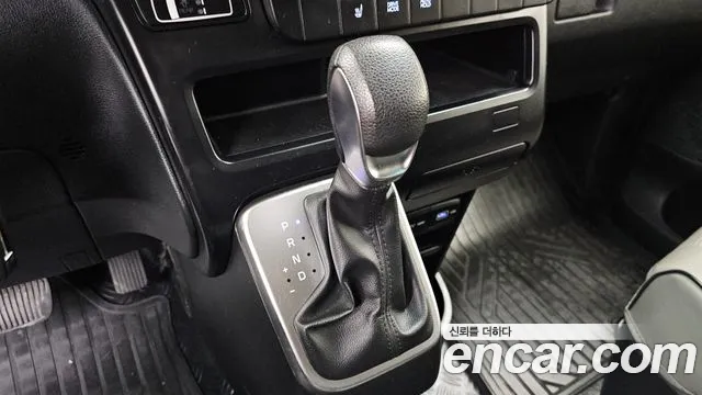 Hyundai Staria Staria Карго 5 мест — Фото автомобиля 9