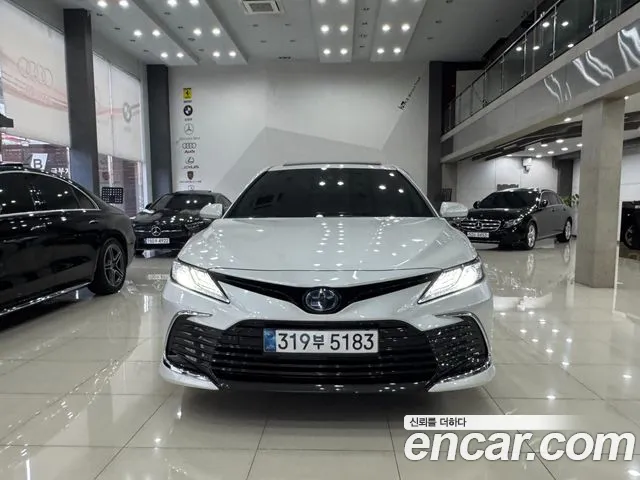 Toyota Camry — Фото автомобиля 3