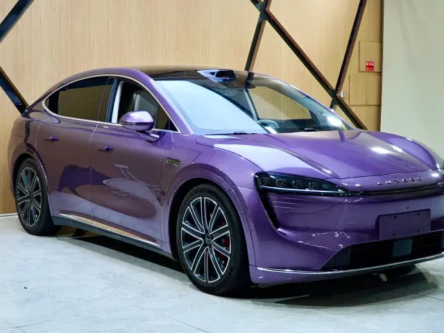 Luxeed R7 — Фото автомобиля 3
