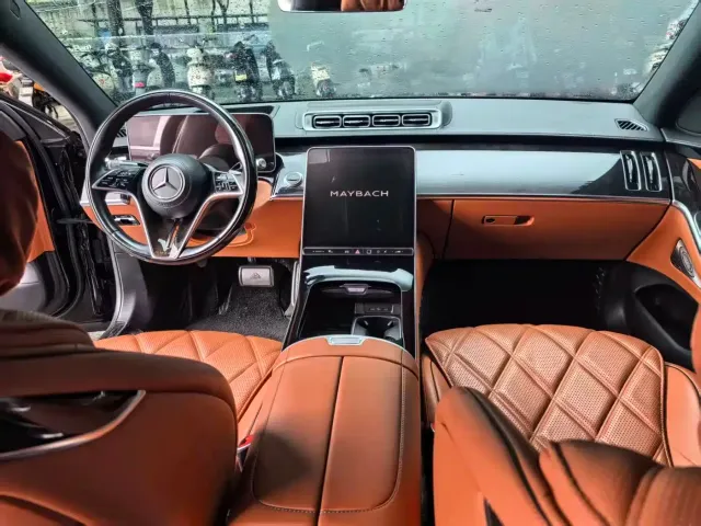 Mercedes-Benz Maybach S-Class — Фото автомобиля 11