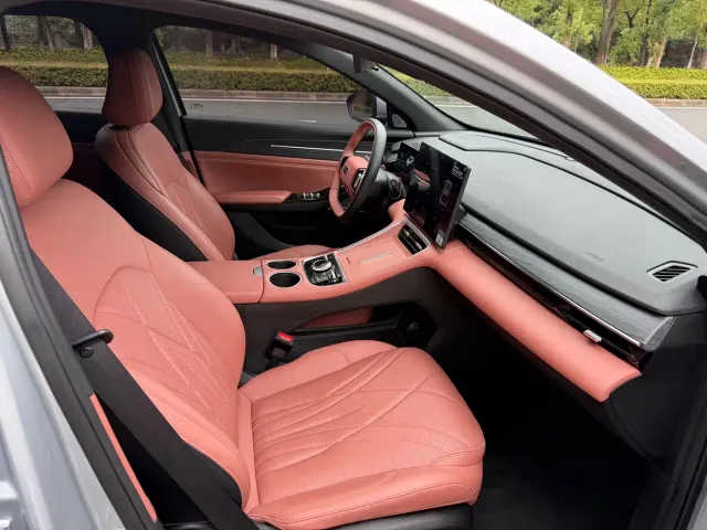 Geely Galaxy L6 — Фото автомобиля 6