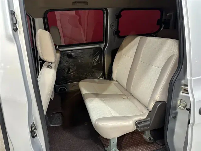 Wuling Hongguang V — Фото автомобиля 6