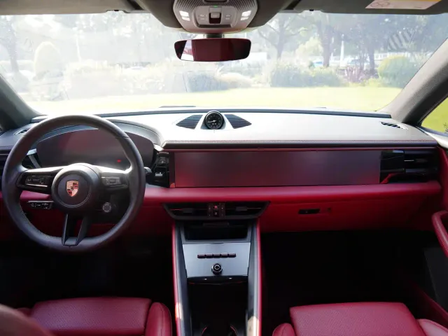 Porsche Macan EV — Фото автомобиля 6