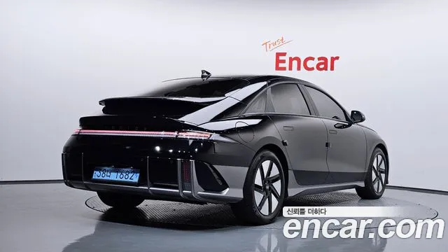 Hyundai Ioniq 6 — Фото автомобиля 2