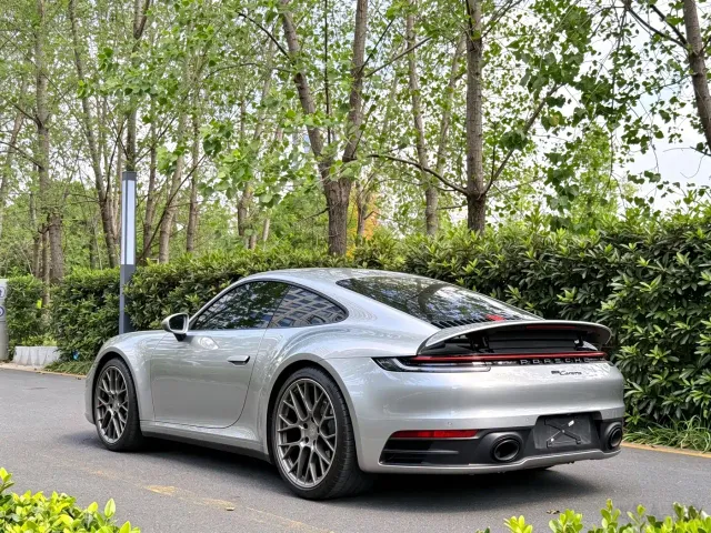 Porsche 911 — Фото автомобиля 6