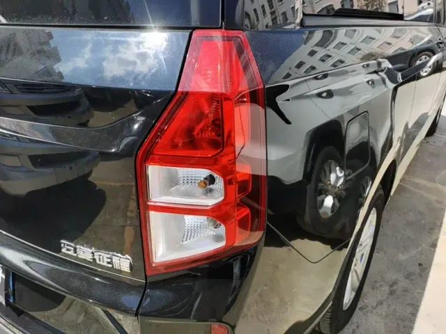Wuling Zhengcheng — Фото автомобиля 7