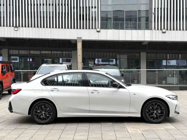 BMW 3 Series — Фото автомобиля 7