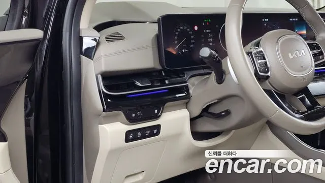 Kia Carnival — Фото автомобиля 29