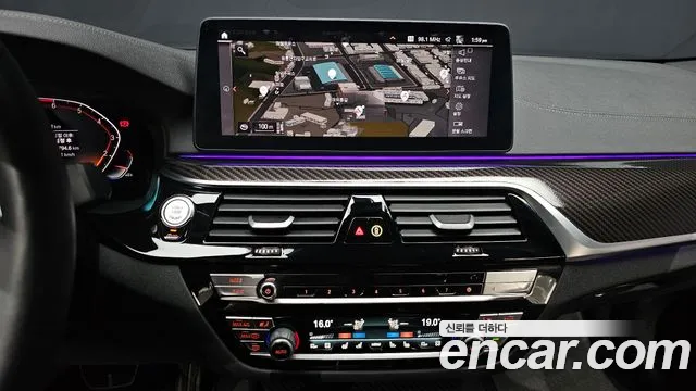 BMW 5-Series — Фото автомобиля 14