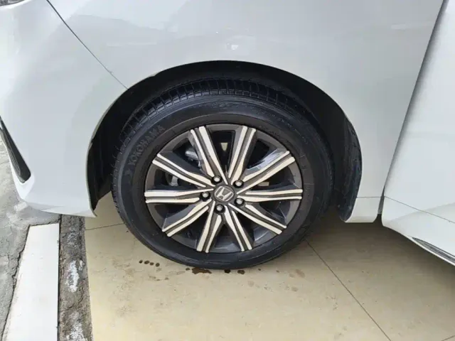 Honda Odyssey — Фото автомобиля 22