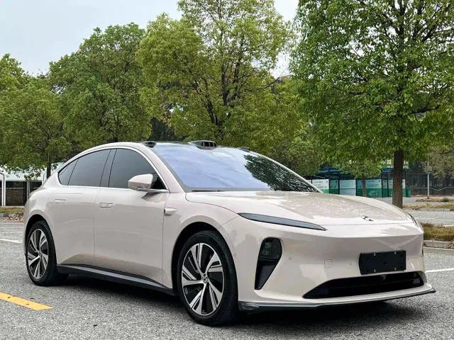 Nio ET5 — Фото автомобиля 3
