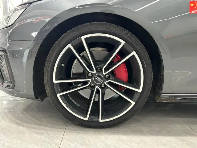 Audi A4L — Фото автомобиля 17