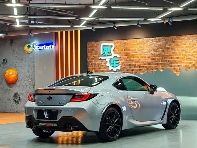 Subaru BRZ — Фото автомобиля 9