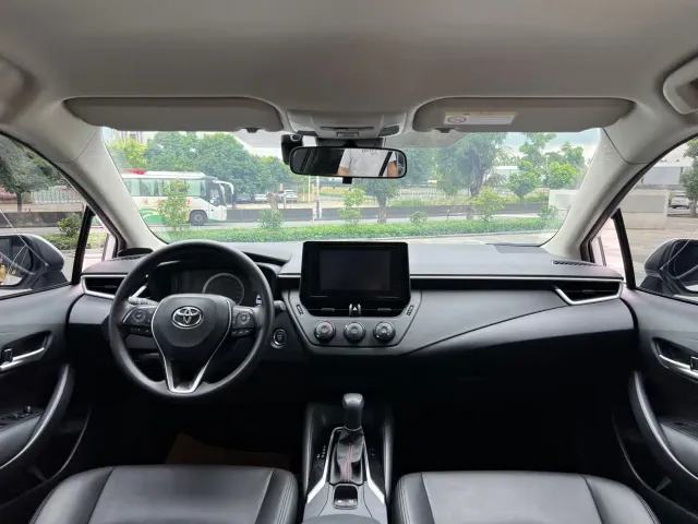 Toyota Corolla — Фото автомобиля 7