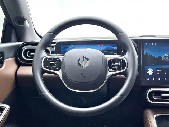 Leapmotor C01 — Фото автомобиля 15