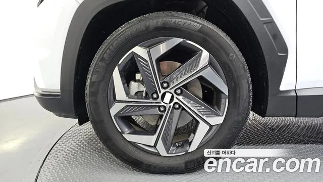 Hyundai Tucson Tucson (NX4) Бензин 1.6 турбо 2WD — Фото автомобиля 5