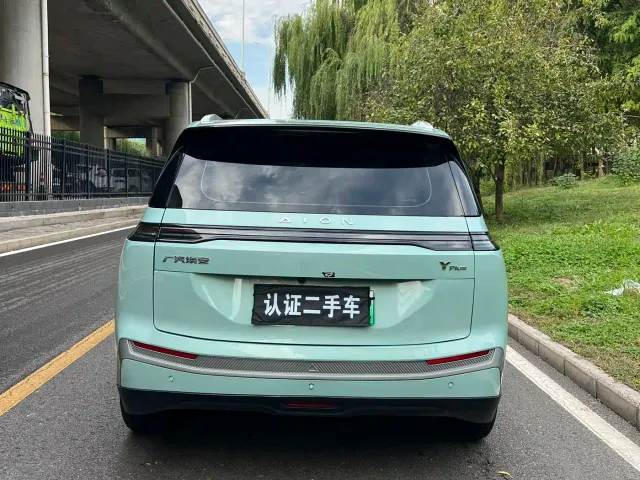 GAC Aion Y — Фото автомобиля 11