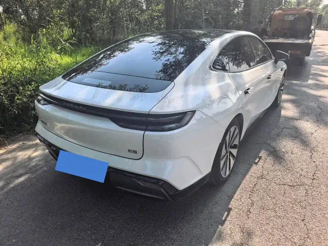 Geely Galaxy E8 — Фото автомобиля 4