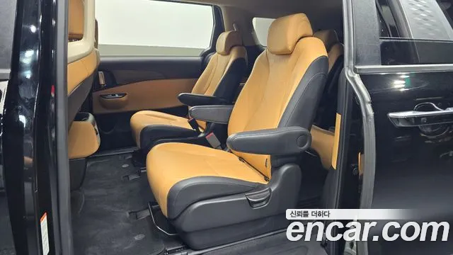 Kia Carnival Generation 4 — Фото автомобиля 18