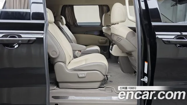 Kia Carnival 4th Gen — Фото автомобиля 17
