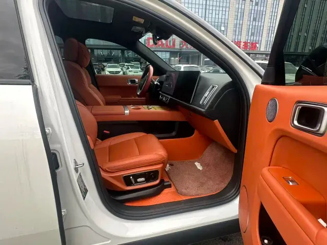 Li Auto L7 — Фото автомобиля 6