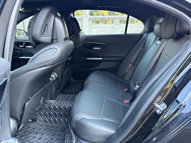 Mercedes-Benz C-Class — Фото автомобиля 10