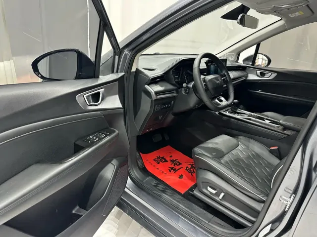 Wuling Jiachen — Фото автомобиля 7