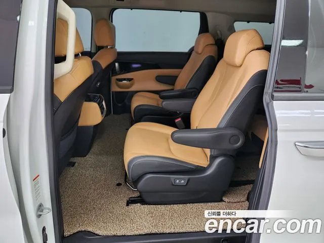 Kia Canival Carnival 4 поколение Дизель 9 мест Signature — Фото автомобиля 9