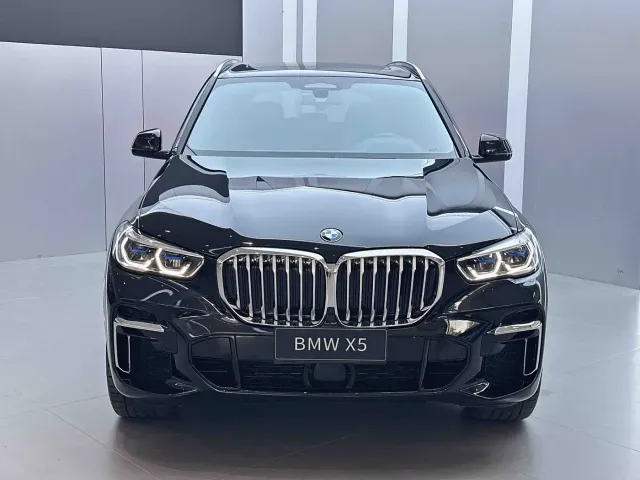 BMW X5 — Фото автомобиля 2
