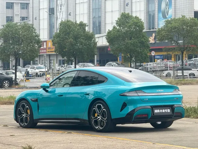 Xiaomi SU7 — Фото автомобиля 8