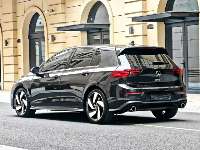 Volkswagen Golf GTI — Фото автомобиля 6