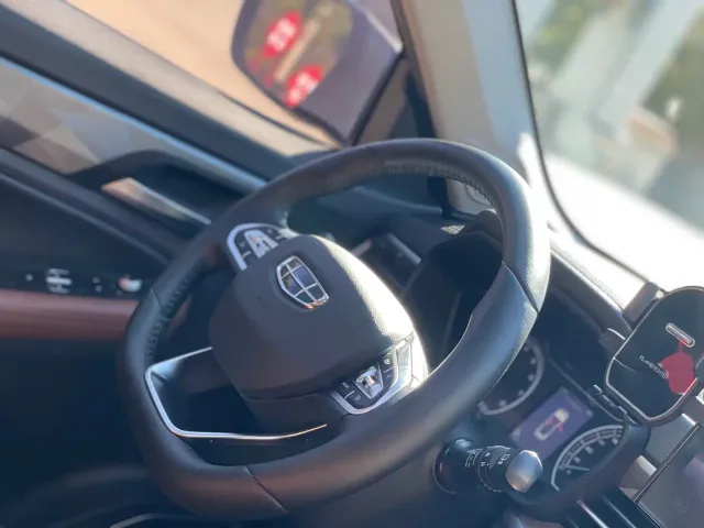 Geely Vision X6 — Фото автомобиля 12