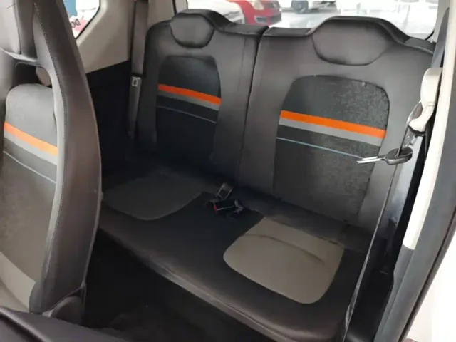 Wuling Hongguang Mini EV — Фото автомобиля 16