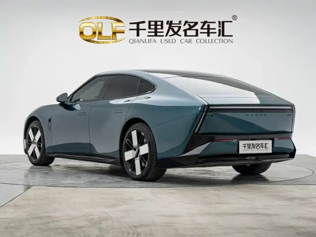 Xpeng P7 — Фото автомобиля 6