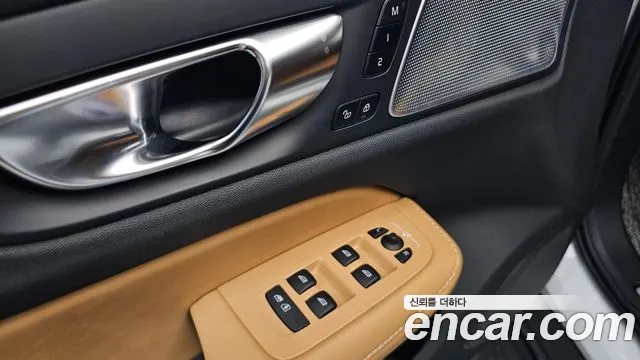 Вольво V60 V60 Cross Country 2 поколение B5 Ultimate AWD — Фото автомобиля 28