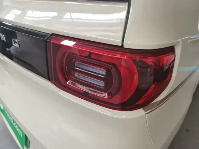 Wuling Hongguang Mini EV — Фото автомобиля 7